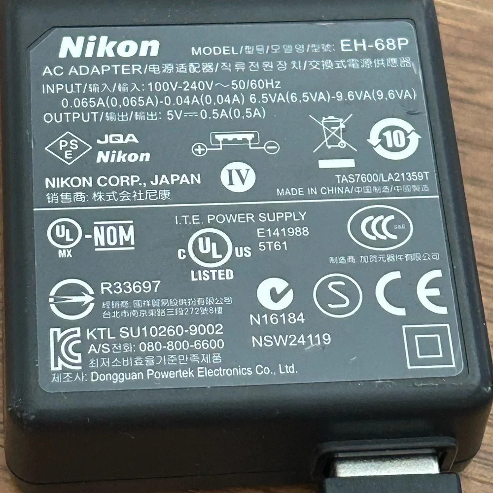 Nikon EH-68 P AC Adapter Charger w/USB cable Camera Power Adapter